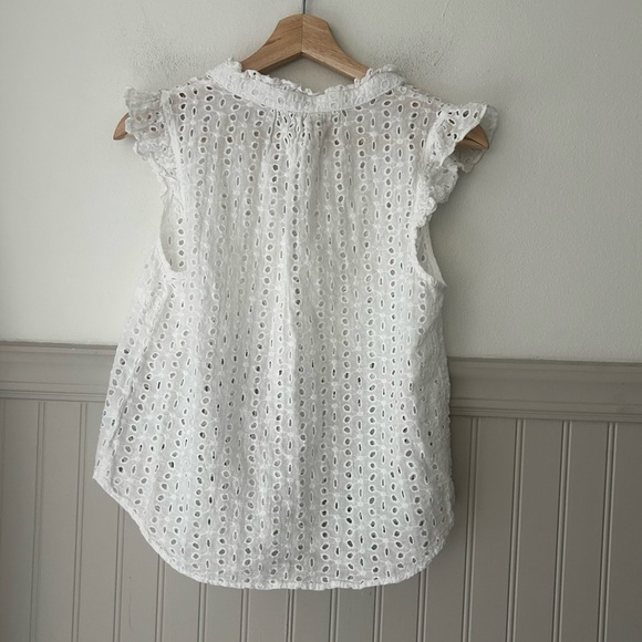 Evereve Small White Calista Eyelet Ruffle Sleeve Button Down Blouse - Picture 4 of 4